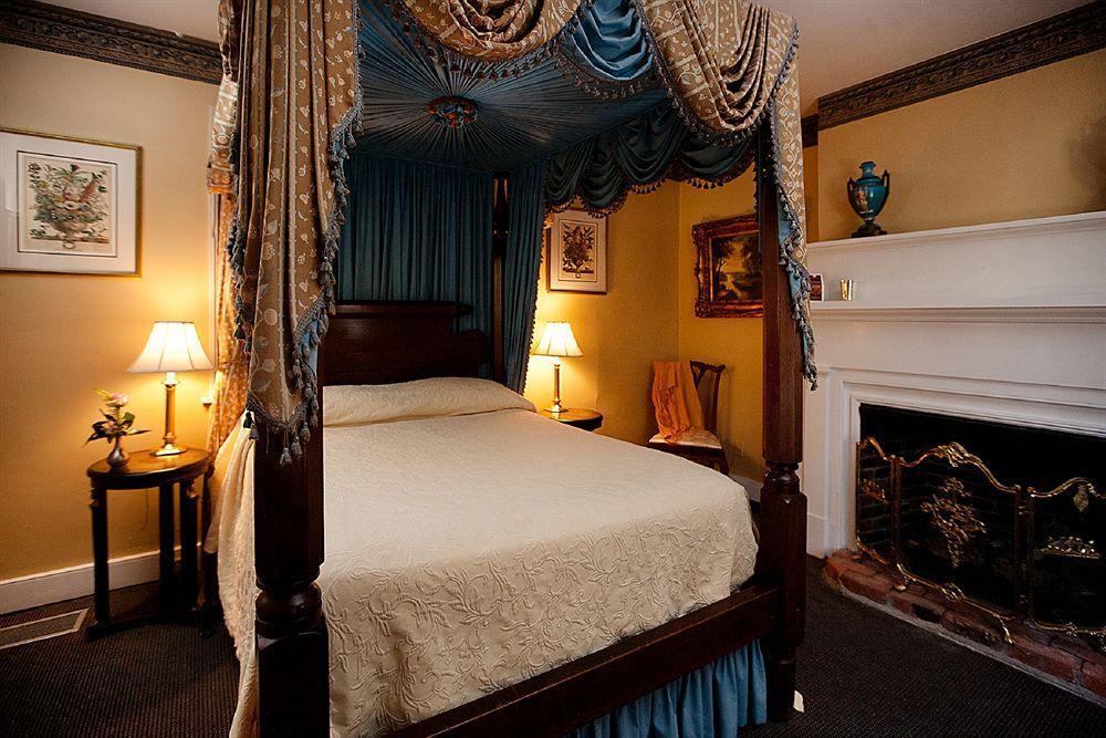 Monmouth Historic Inn 4*