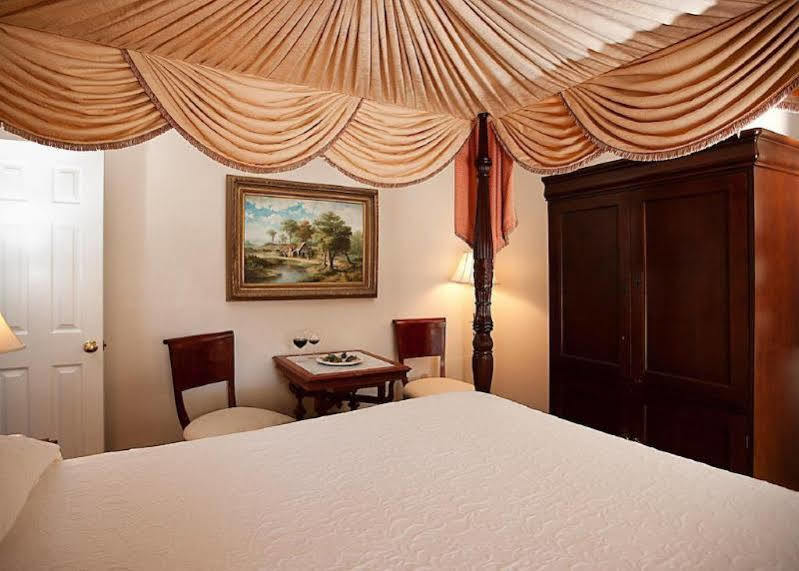 Inn Monmouth Historic